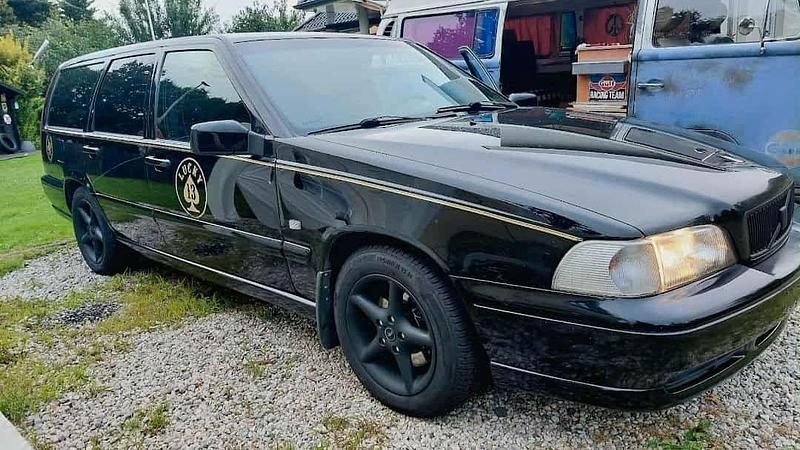 Gebraucht Volvo V70 126 PS (92 kW) 1998 Schwarz Kombi