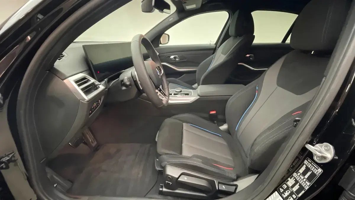 Gebraucht BMW 320 Comfort Edition 184 PS (135 kW) 2025 Saphirschwarz metallic Limousine