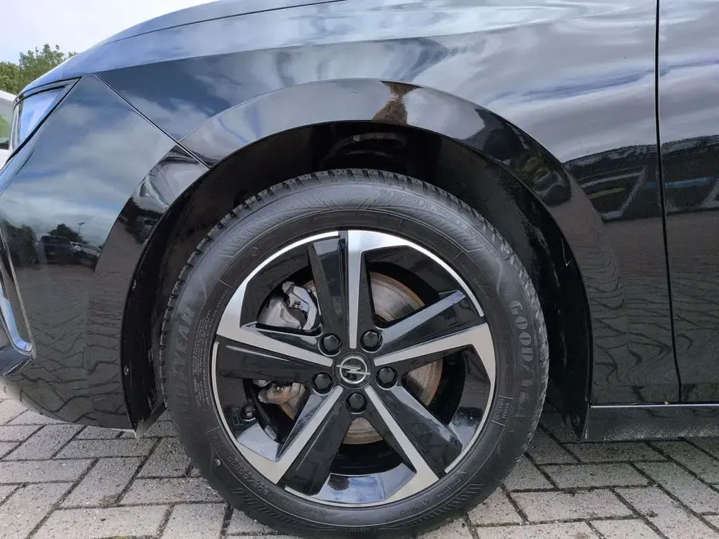 Gebraucht Opel Astra 131 PS (96 kW) 2025 Lackierung schwarz perla nera/ Kleinwagen