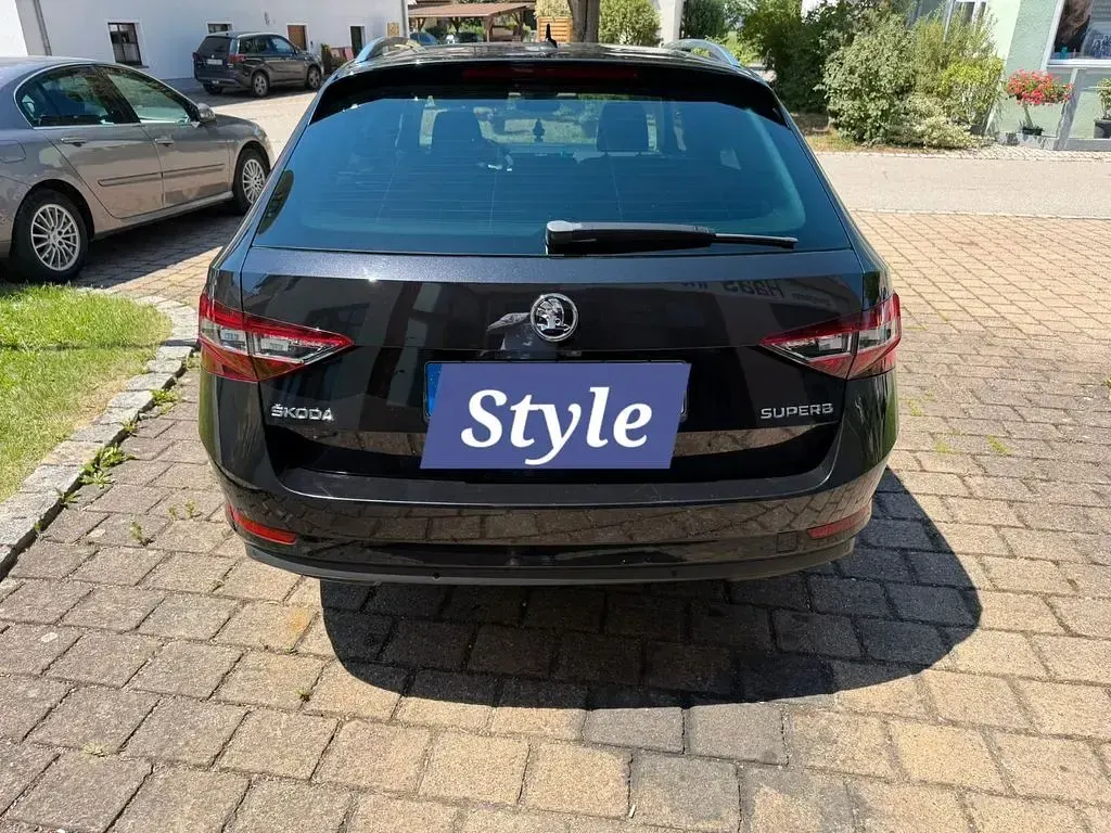Gebraucht Skoda Superb Style 150 PS (110 kW) 2019 Schwarz Kombi