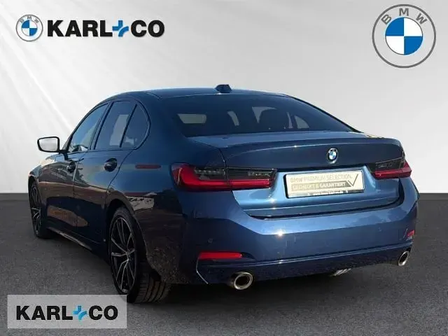 Gebraucht BMW 330 Comfort Edition 286 PS (210 kW) 2023 Blau Limousine