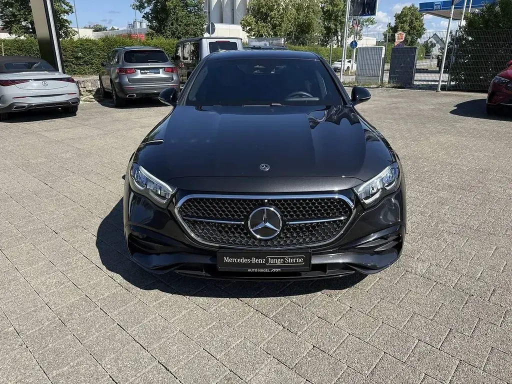 Gebraucht Mercedes E200 AMG 204 PS (150 kW) 2025 Andere Limousine
