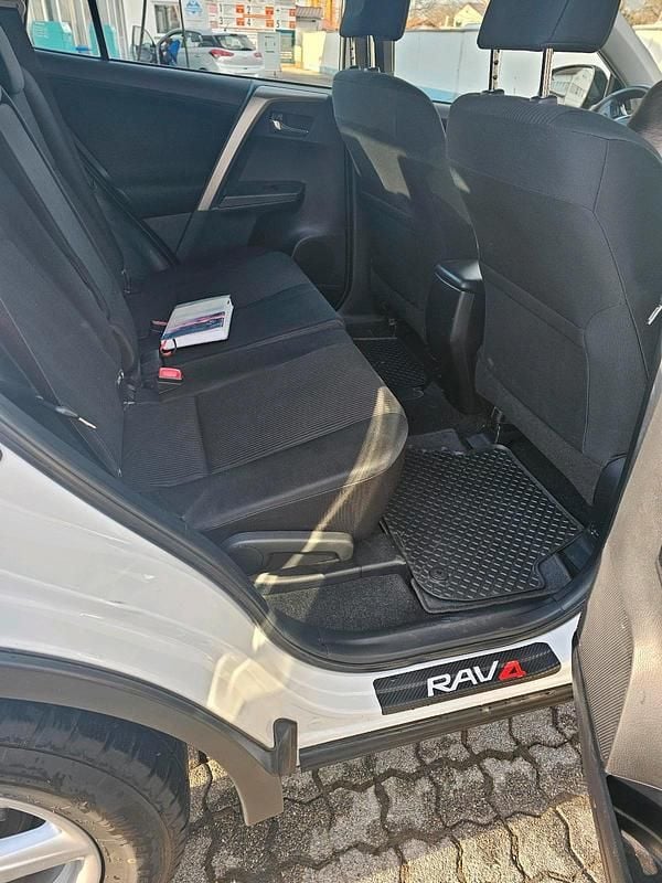 Gebraucht Toyota RAV4 125 PS (91 kW) 2014 Weiß SUV