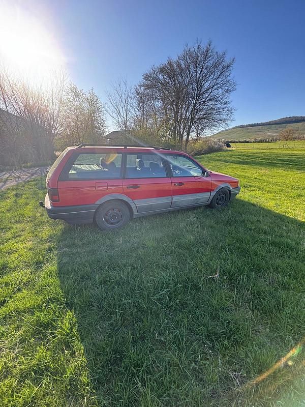 Gebraucht VW Passat 90 PS (66 kW) 1990 Rot Kombi