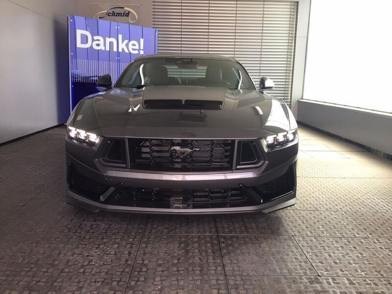Grau Neu 2025 Ford Mustang Dark Horse Coupé | 66.590 € (Fairer Preis) - Bild 1/4