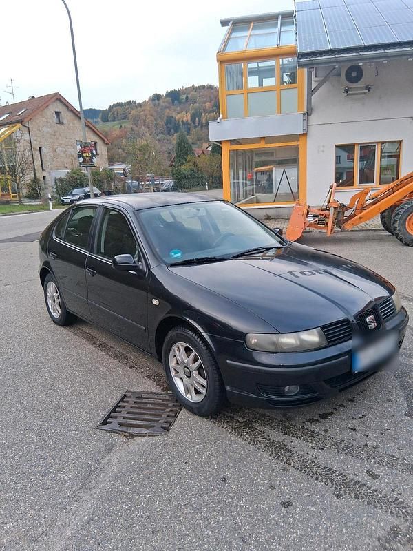 Schwarz Gebraucht 2002 Seat Leon Kleinwagen | 1.600 € (Fairer Preis) - Bild 1/4
