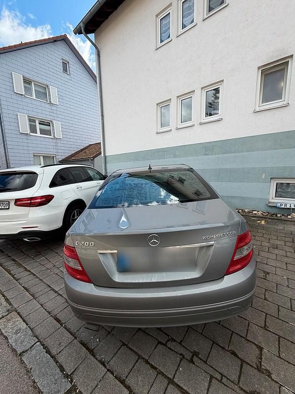 Gebraucht Mercedes C200 184 PS (135 kW) 2009 Grau Limousine
