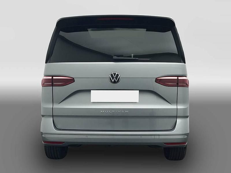 Gebraucht VW Multivan Life 150 PS (110 kW) 2024 Silber Van