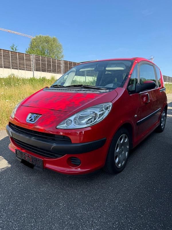 Rot Gebraucht 2005 Peugeot 1007 Kleinwagen | 1.000 € (Guter Preis) - Bild 1/4