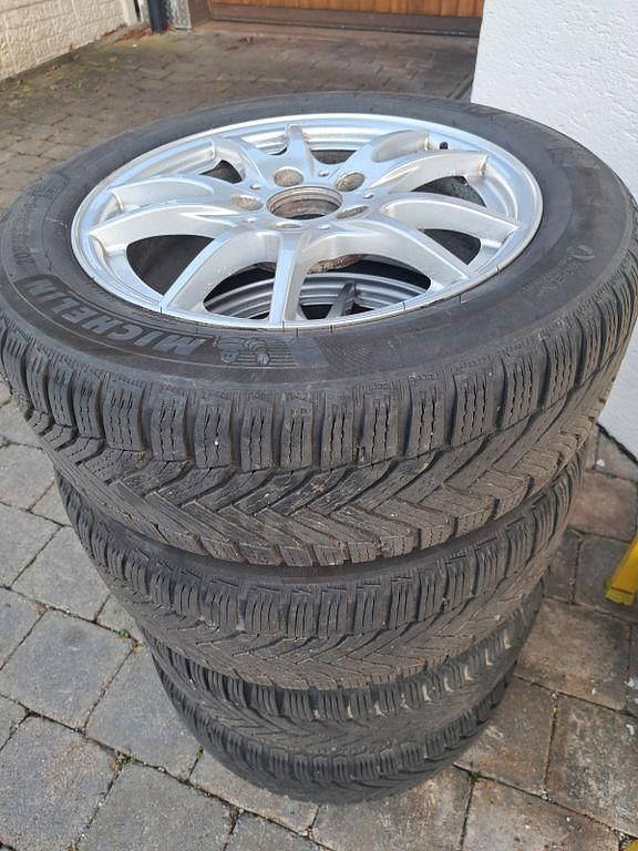 Gebraucht Mercedes B180 122 PS (89 kW) 2012 Weiß Van / Kleinbus