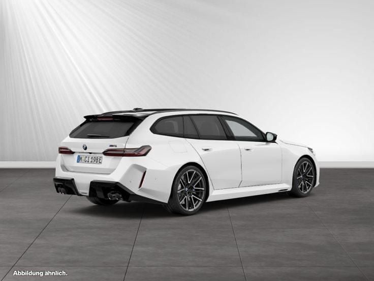 Gebraucht BMW M5 M Sport 727 PS (534 kW) 2025 Alpinweiss Kombi