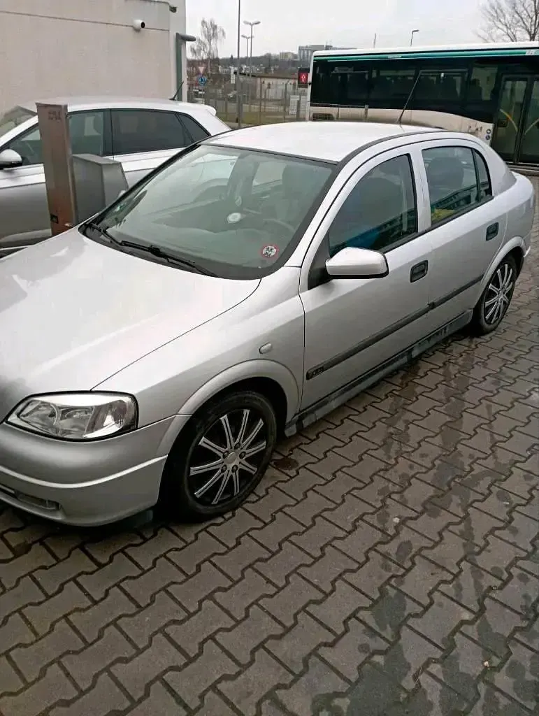 Gebraucht Opel Astra 125 PS (91 kW) 2002 Silber Kleinwagen