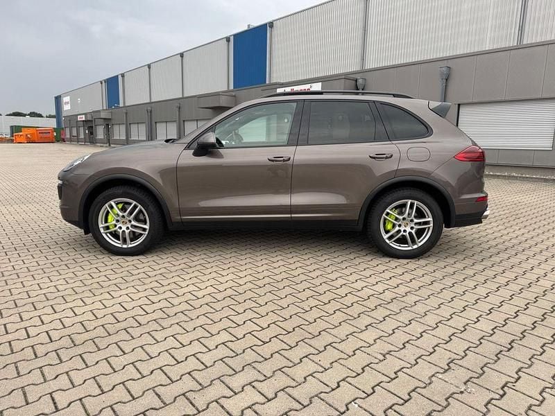 Gebraucht Porsche Cayenne S E-Hybrid 333 PS (244 kW) 2015 Braun SUV