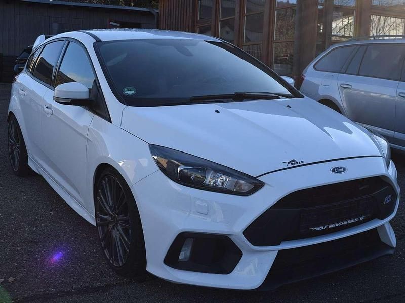 Gebraucht Ford Focus RS 441 PS (324 kW) 2016 Frostweiß Kleinwagen