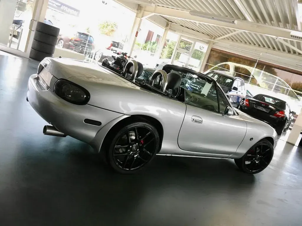 Gebraucht Mazda MX5 140 PS (102 kW) 2000 Silber Cabrio