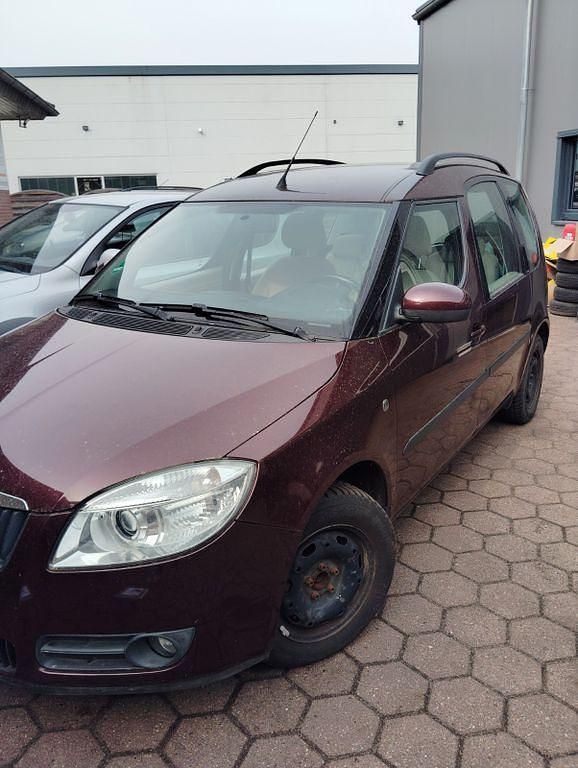 Gebraucht Skoda Roomster Comfort 86 PS (63 kW) 2009 Rot Van / Kleinbus