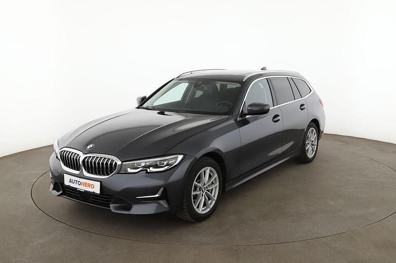 Gebraucht BMW 330 Luxury Line 258 PS (189 kW) 2022 Kombi