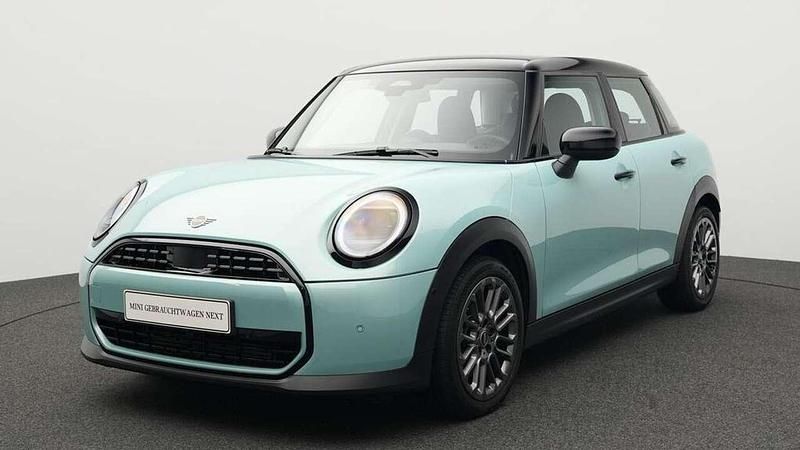 Grün Gebraucht 2024 Mini Cooper Classic Kleinwagen | 28.397 € (Fairer Preis) - Bild 1/4