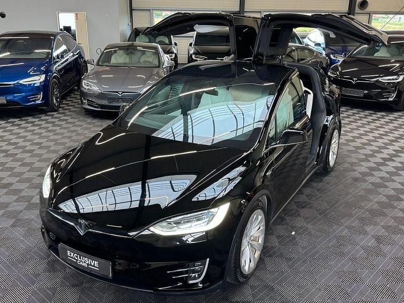 Solid black Gebraucht 2020 Tesla Model X SUV | 43.750 € (Fairer Preis) - Bild 1/3