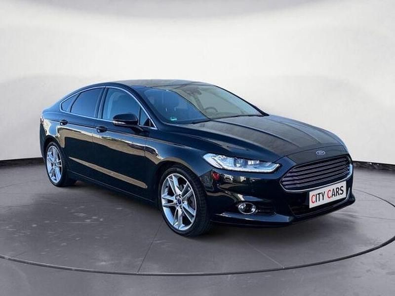 Gebraucht Ford Mondeo Titanium 180 PS (132 kW) 2016 Schwarz Limousine