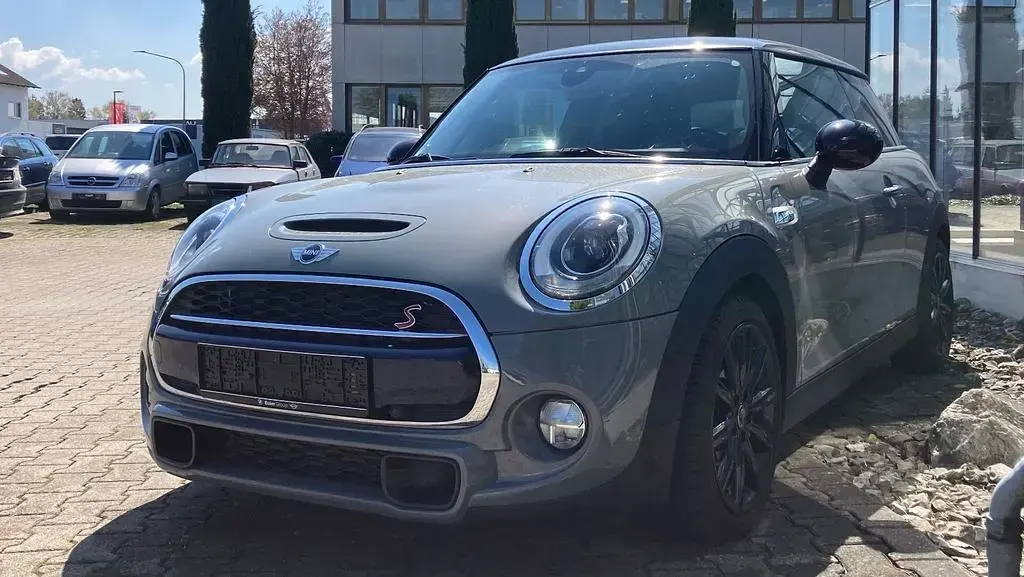 Gebraucht Mini Cooper S 192 PS (141 kW) 2018 Moonwalk grey Kleinwagen