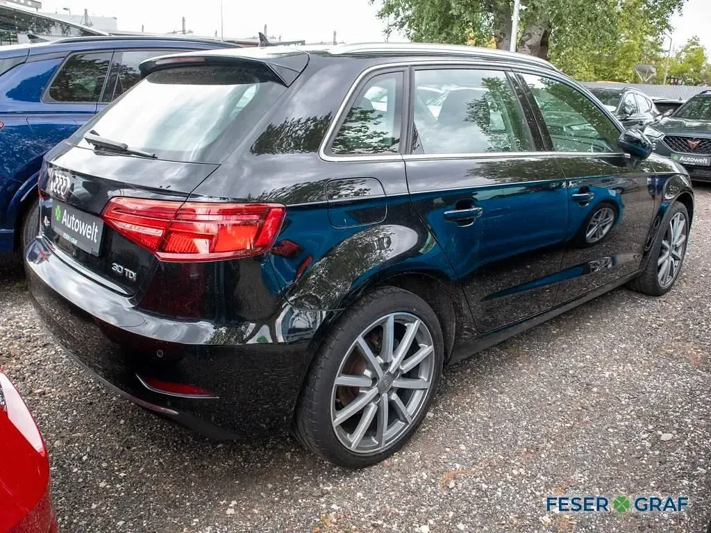 Używany Audi A3 Design 116 KM (85 kW) 2019 Czarny Sedan/Limuzyna