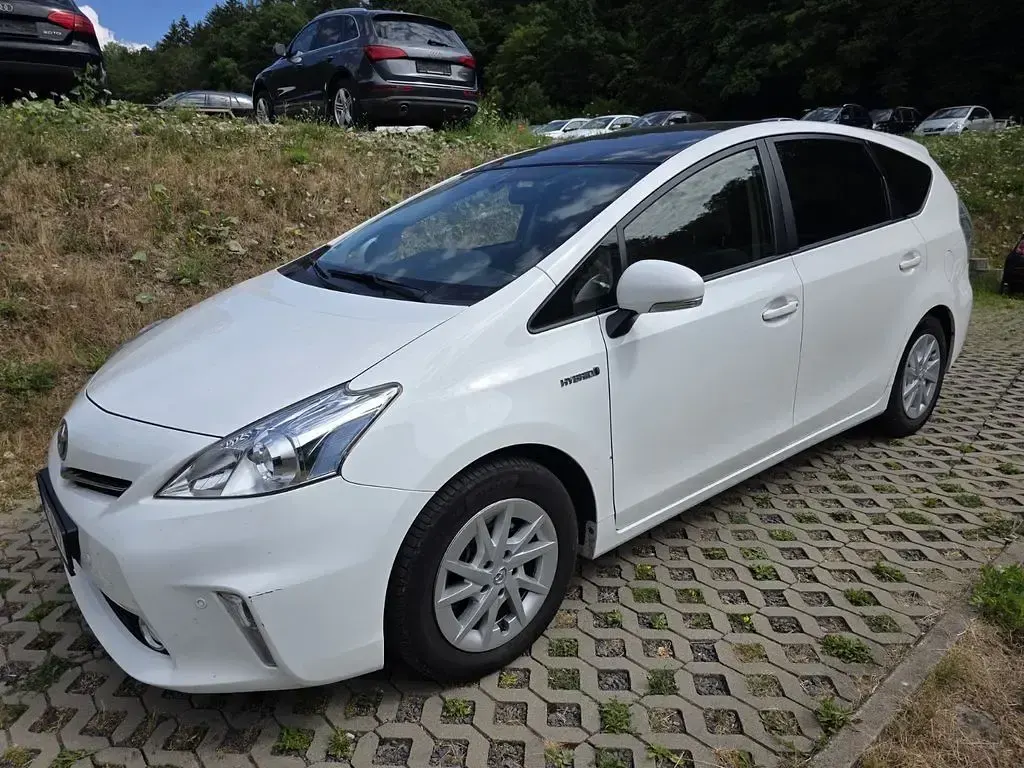 Gebraucht Toyota Prius+ Life 99 PS (72 kW) 2012 Weiß Van / Kleinbus
