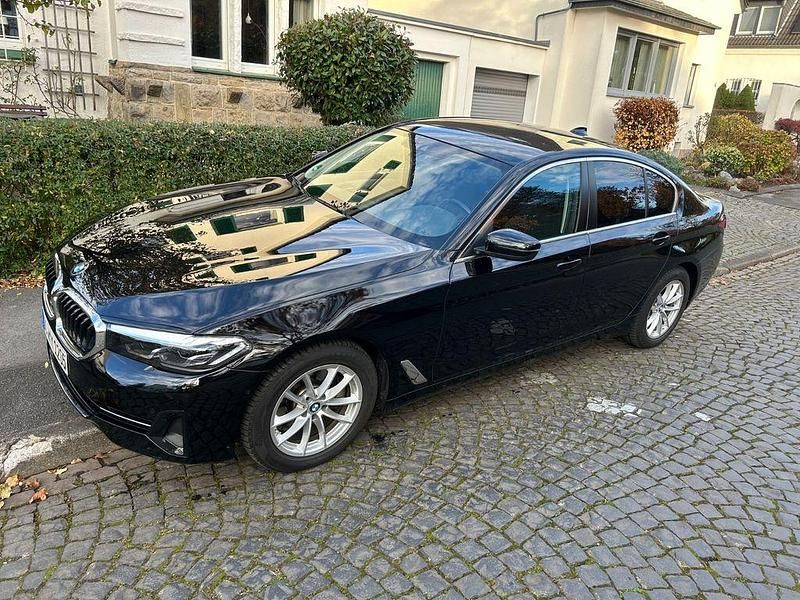 Gebraucht BMW 520 190 PS (139 kW) 2021 Schwarz Limousine