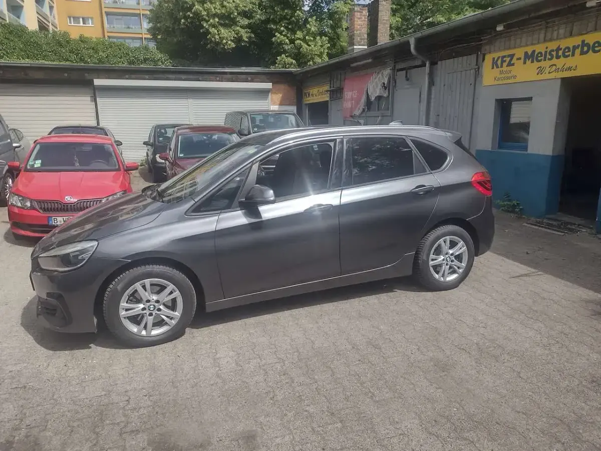 Gebraucht BMW 218 140 PS (102 kW) 2019 Grau Kombi