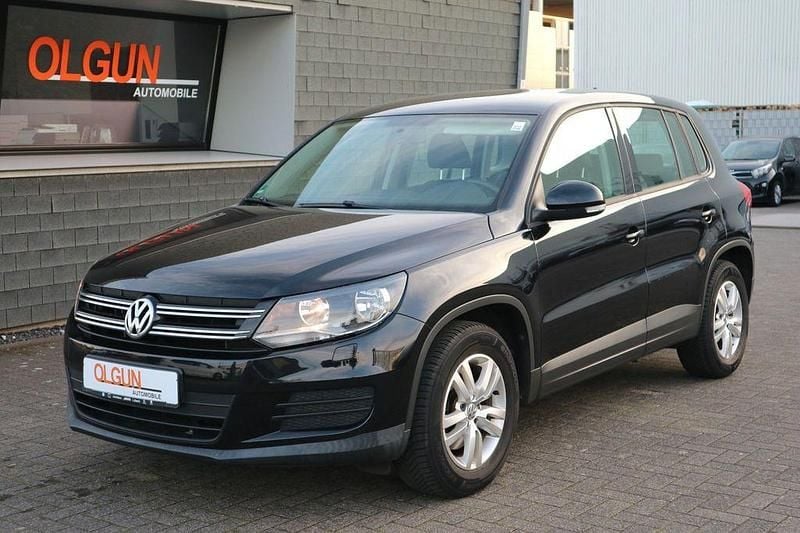 Schwarz Gebraucht 2014 VW Tiguan Trendline SUV | 9.990 € (Fairer Preis) - Bild 1/4