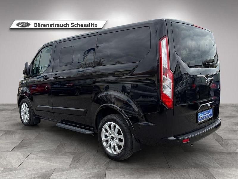 Gebraucht Ford Tourneo Titanium 150 PS (110 kW) 2024 Schwarz Van / Kleinbus