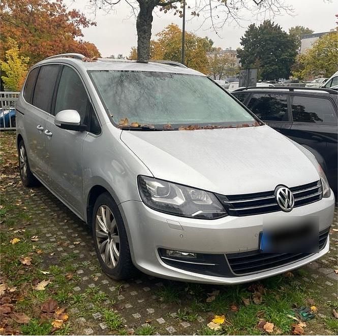 Silber Gebraucht 2011 VW Sharan Van / Kleinbus | 7.999 € (Superpreis) - Bild 1/4