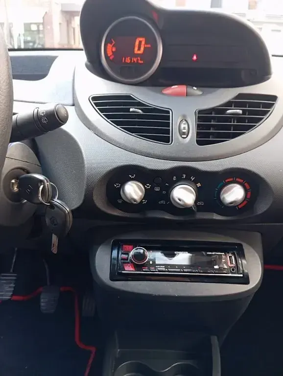 Gebraucht Renault Twingo Liberty 75 PS (55 kW) 2012 Weiß Kleinwagen