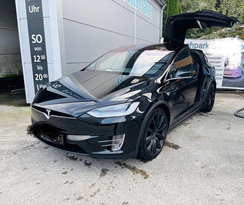 Schwarz Gebraucht 2016 Tesla Model X SUV | 45.000 € - Bild 1/4