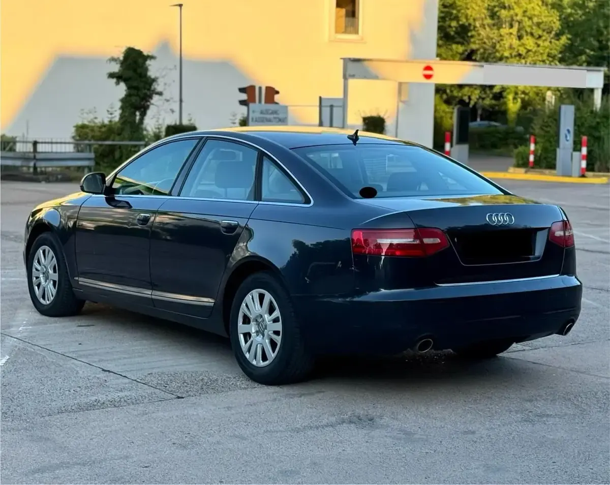 Gebraucht Audi A6 190 PS (139 kW) 2011 Grau Limousine