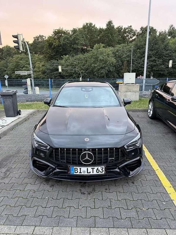 Gebraucht Mercedes CLA45 AMG AMG 421 PS (309 kW) 2024 Schwarz Coupé
