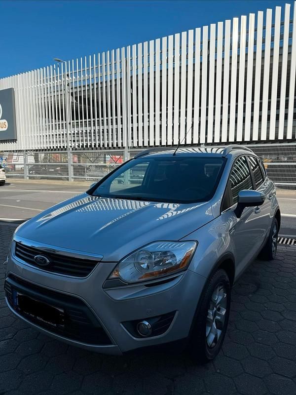 Gebraucht Ford Kuga 136 PS (100 kW) 2009 Silber SUV
