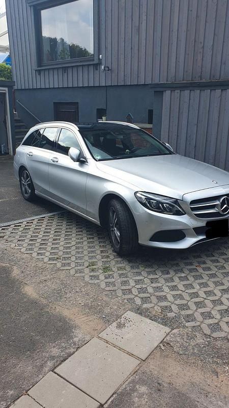 Silber Gebraucht 2016 Mercedes C180 Avantgarde Kombi | 15.500 € (Guter Preis) - Bild 1/4