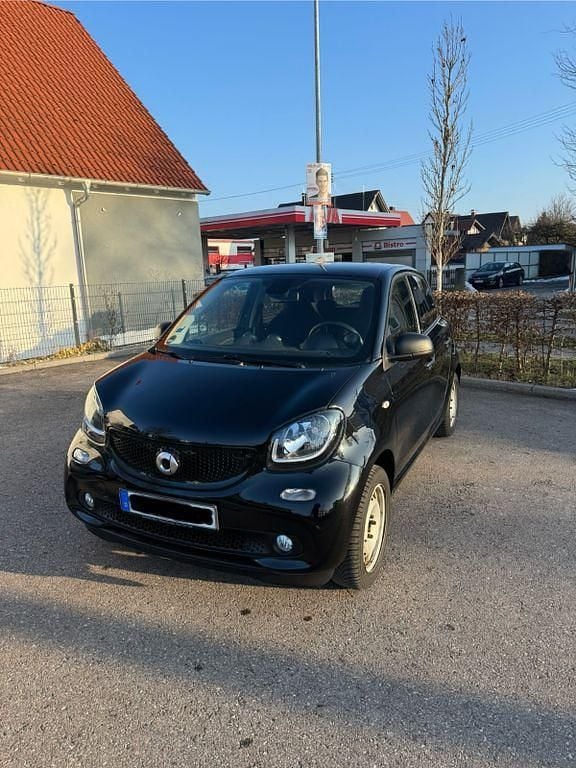 Gebraucht Smart ForFour 90 PS (66 kW) 2019 Schwarz Kleinwagen