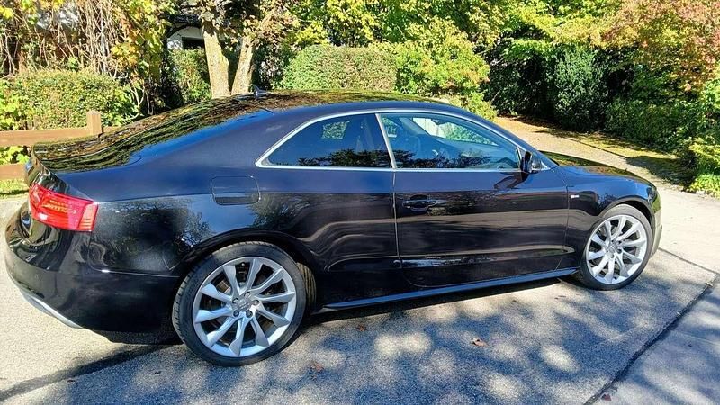 Gebraucht Audi A5 S-line plus 170 PS (125 kW) 2012 Schwarz Coupé