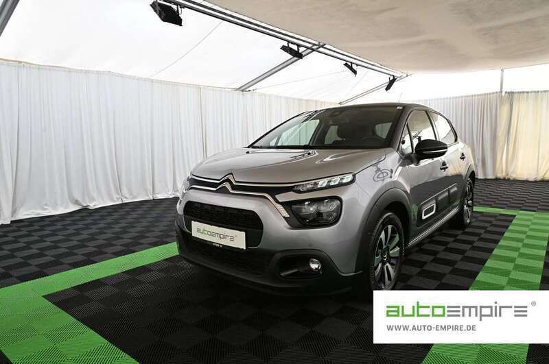 Grau Gebraucht 2023 Citroën C3 Shine Kleinwagen | 12.790 € (Guter Preis) - Bild 1/3