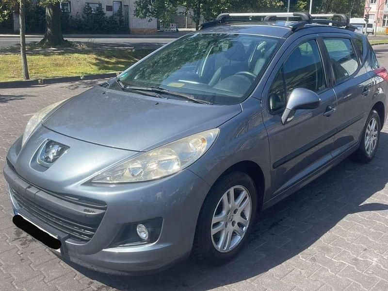 Grau Gebraucht 2010 Peugeot 207 Urban Move Kombi | 2.999 € (Etwas zu teuer) - Bild 1/4