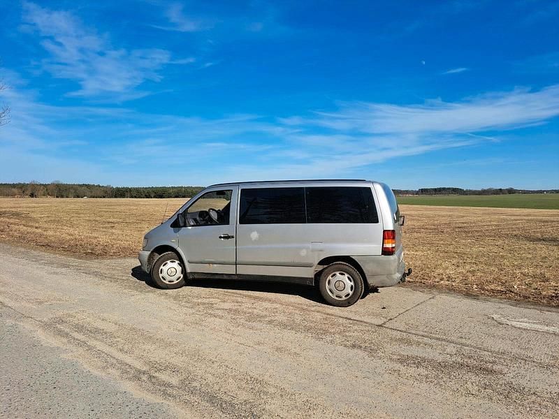 Gebraucht Mercedes Vito 122 PS (89 kW) 2003 Silber Van