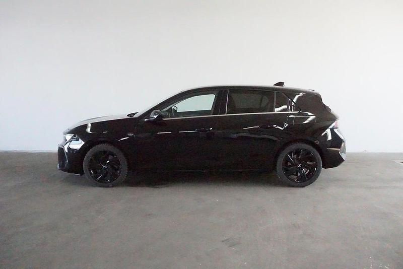 Gebraucht Opel Astra Elegance 181 PS (133 kW) 2022 Schwarz Limousine