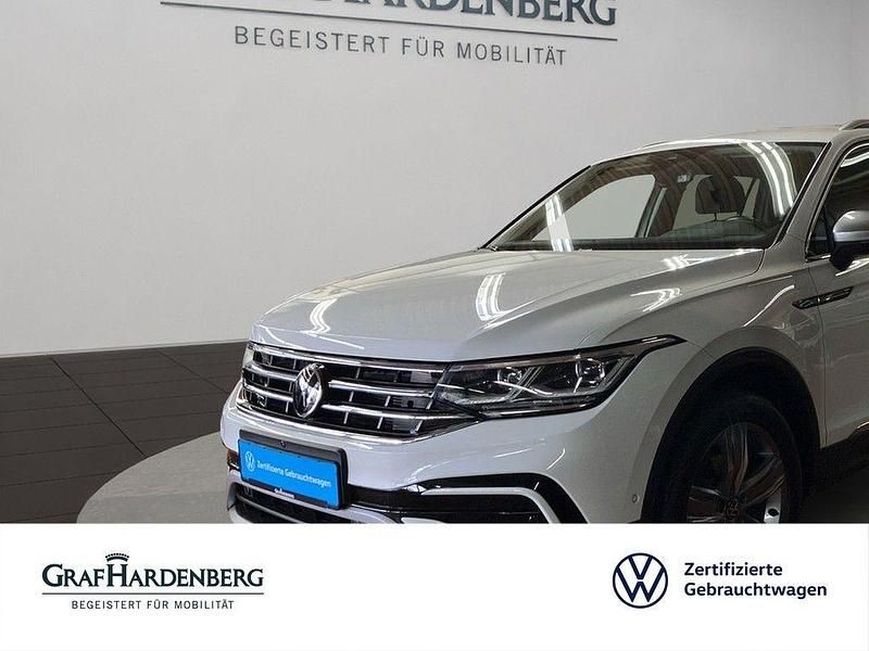 Weiß Gebraucht 2022 VW Tiguan Allspace Elegance SUV | 35.888 € (Fairer Preis) - Bild 1/4