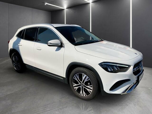 Gebraucht Mercedes GLA180 Progressive 116 PS (85 kW) 2024 Weiß SUV
