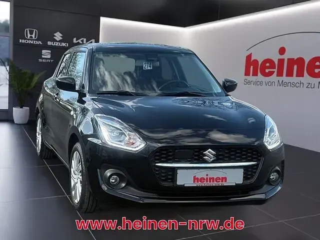 Gebraucht Suzuki Swift Comfort 83 PS (61 kW) 2022 Schwarz Kleinwagen