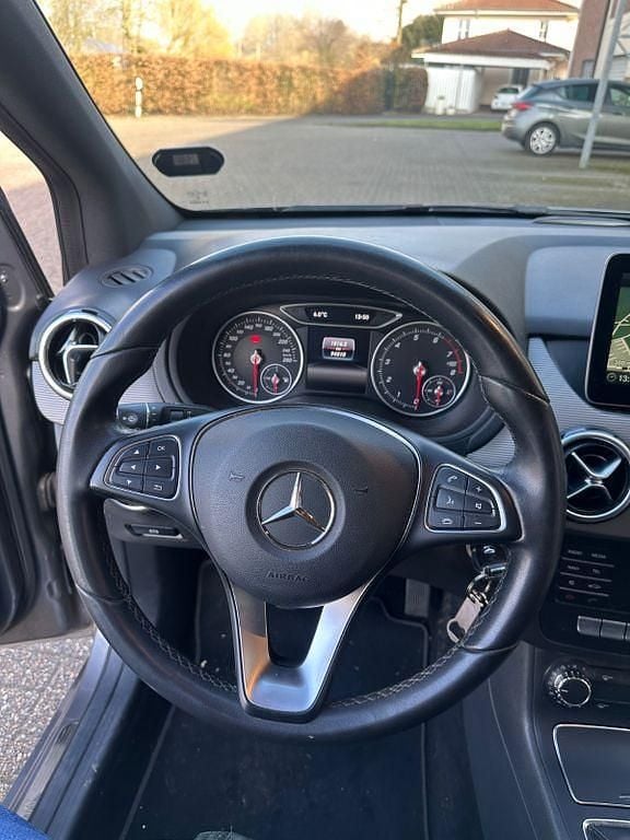 Gebraucht Mercedes B180 122 PS (89 kW) 2016 Van / Kleinbus
