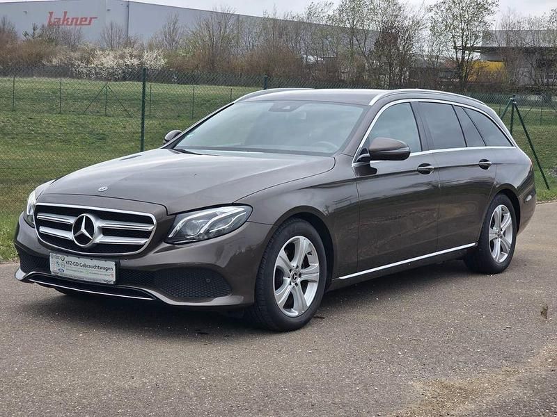 Gebraucht Mercedes E220 194 PS (142 kW) 2017 Braun Kombi