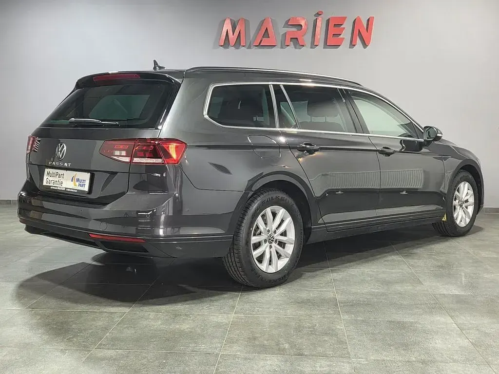 Usata VW Passat 150 CV (110 kW) 2022 Grigio Station wagon